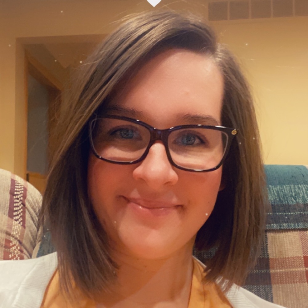 Meet your Posher, Stephanie